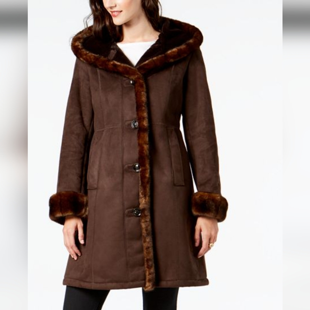 jones new york fur coat chocolate brown wyth hoodie.Size L.New condition.